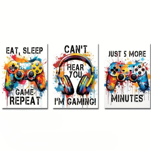 Graffiti Gamer | 3 Panel Canvas Art Tapestry | 21*30cm(x3) - Picture 1 of 2